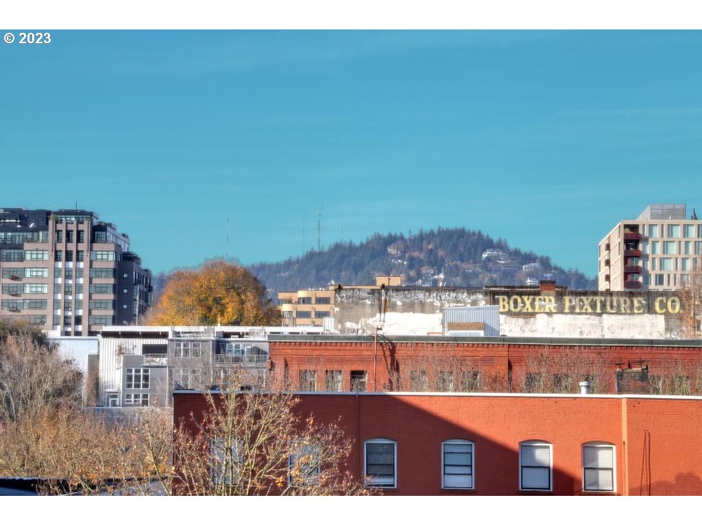 411 Northwest Flanders Street, Unit 401 Portland, OR 97209 - Photo 31 of 38 a picture of city view