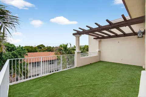 $2,700,000 | 1942 Northeast 6th Street, Unit C, Deerfield Beach, FL 33441