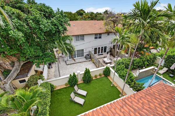 an aerial view of multiple house