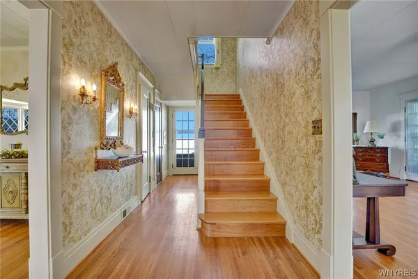 $699,900 | 4998 Lake Shore Road, Hamburg, NY 14075