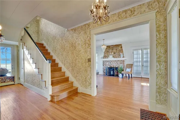 $699,900 | 4998 Lake Shore Road, Hamburg, NY 14075