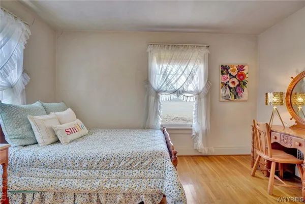 $699,900 | 4998 Lake Shore Road, Hamburg, NY 14075