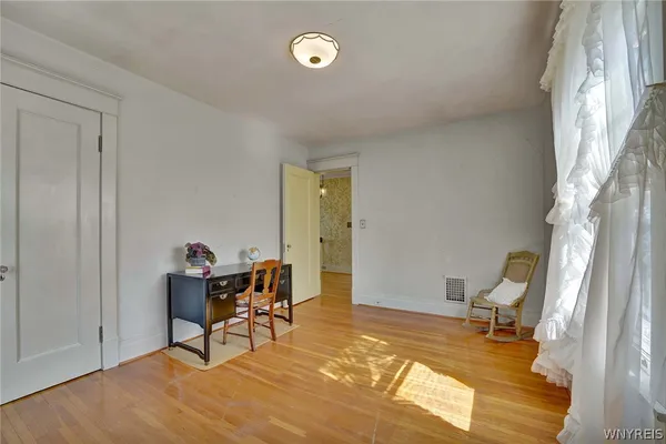 $699,900 | 4998 Lake Shore Road, Hamburg, NY 14075