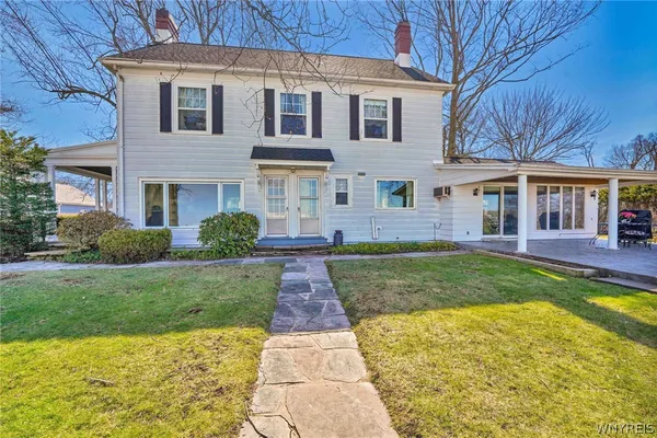 $699,900 | 4998 Lake Shore Road, Hamburg, NY 14075