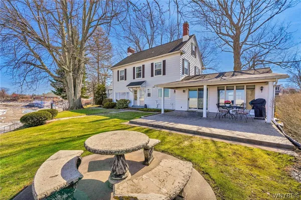 $699,900 | 4998 Lake Shore Road, Hamburg, NY 14075