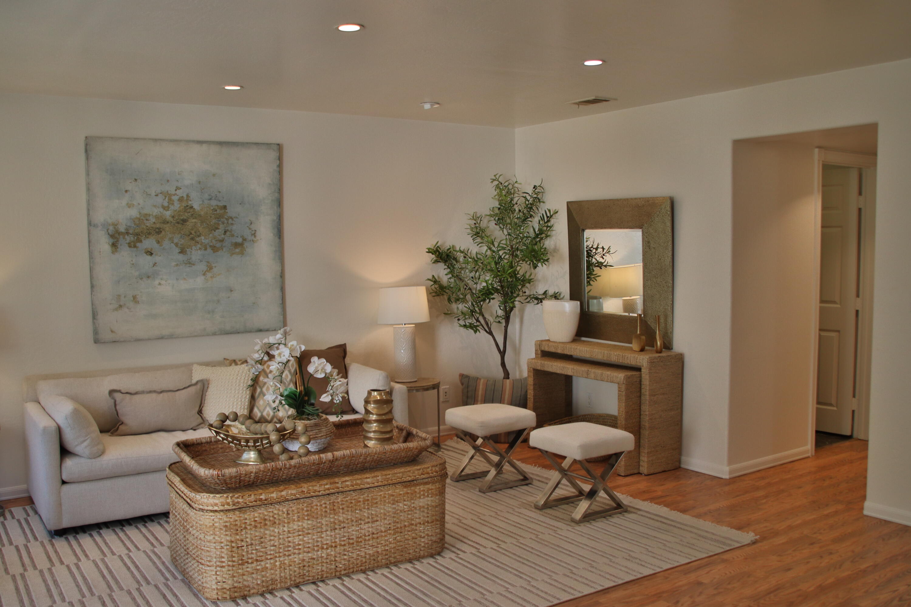7560 Cathedral Oaks Road, Unit 3 Santa Barbara, CA 93117 - Photo 1 of 40 Living Room