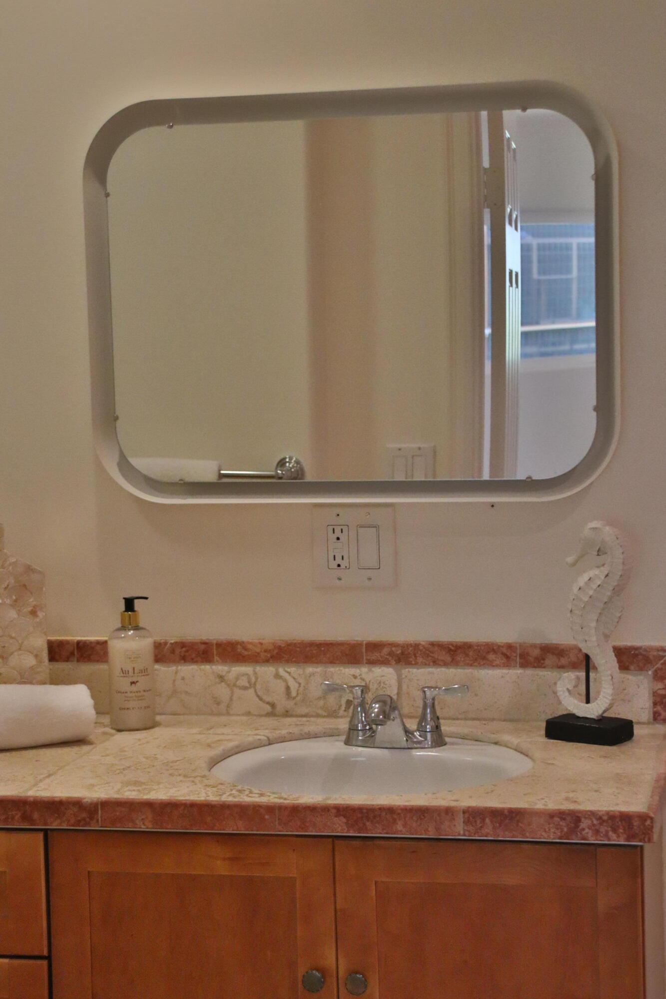 7560 Cathedral Oaks Road, Unit 3 Santa Barbara, CA 93117 - Photo 22 of 40 Primary Bathroom