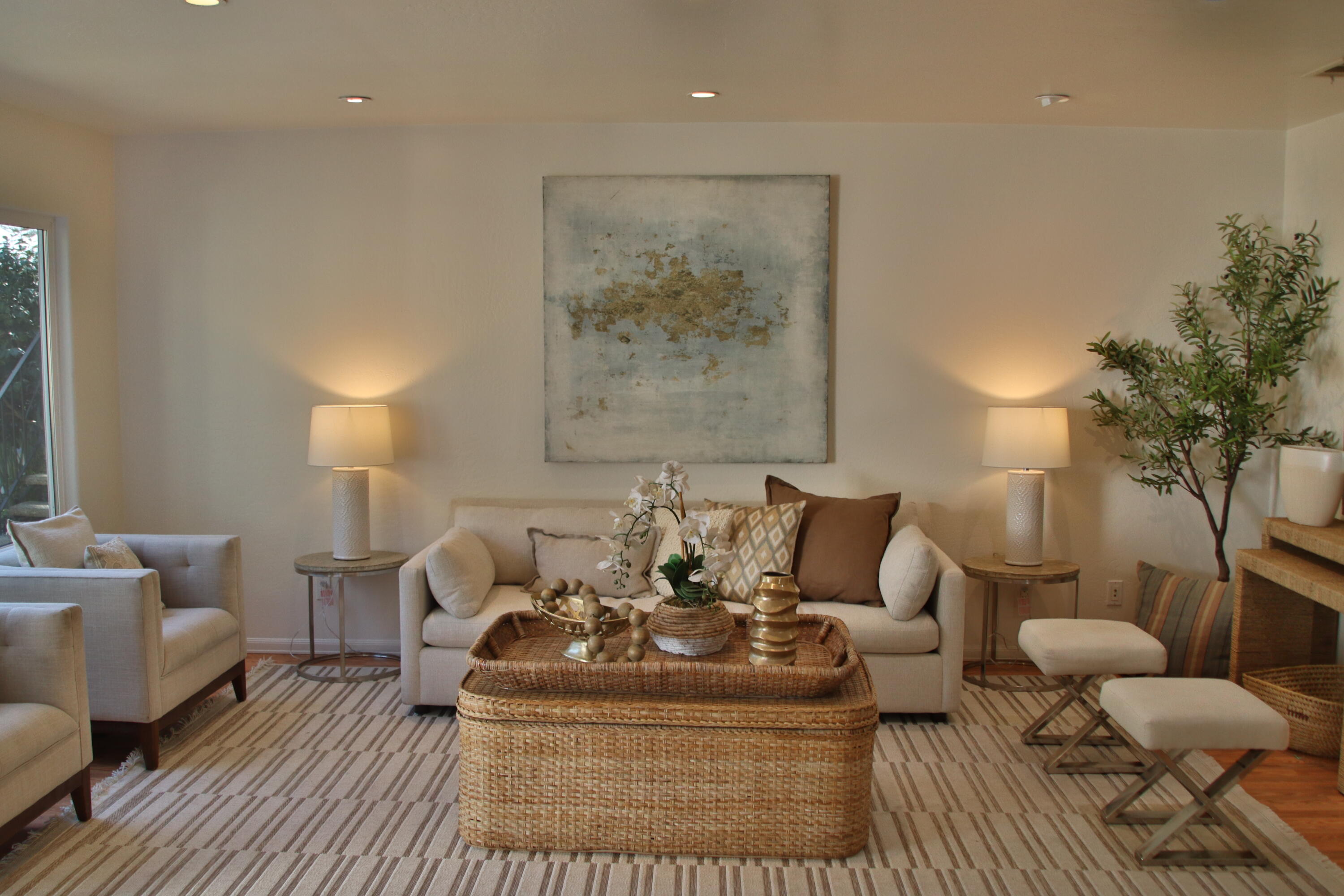 7560 Cathedral Oaks Road, Unit 3 Santa Barbara, CA 93117 - Photo 7 of 40 Living Room