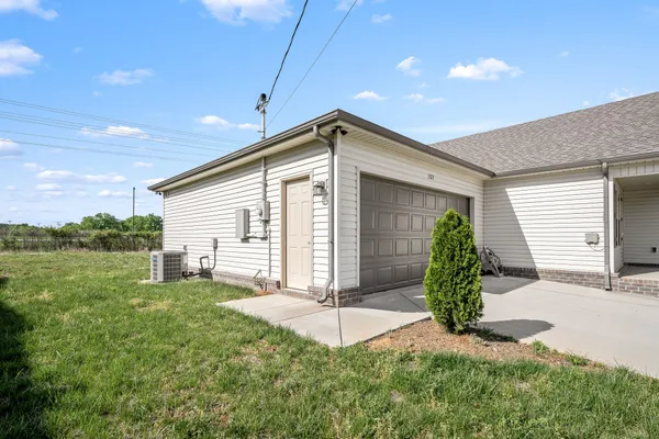 $1,899 | 107 Meadowbrook, Shelbyville, TN 37160