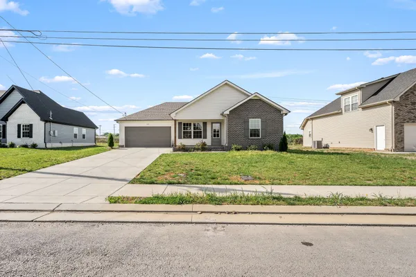 $1,899 | 107 Meadowbrook, Shelbyville, TN 37160