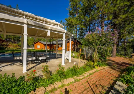 $724,000 | 13871 Greenhaven Lane, Grass Valley, CA 95945