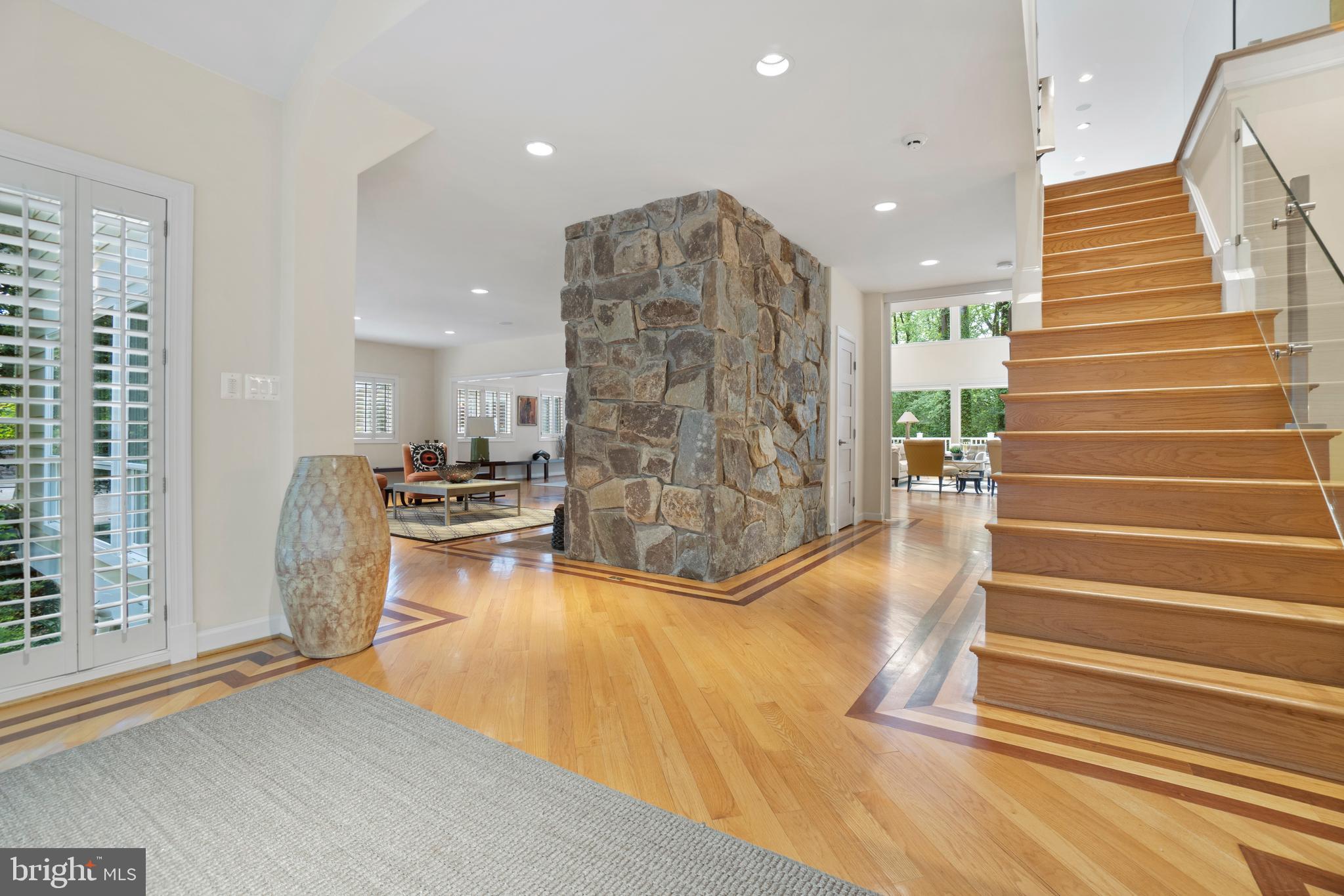 1348 Windy Hill Road McLean, VA 22102 - Photo 8 of 66 Foyer