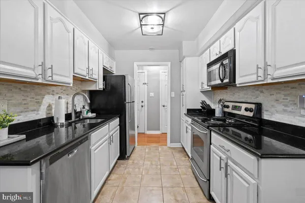 $3,000 | 3332 Spring Lane, Unit C10, Falls Church, VA 22041