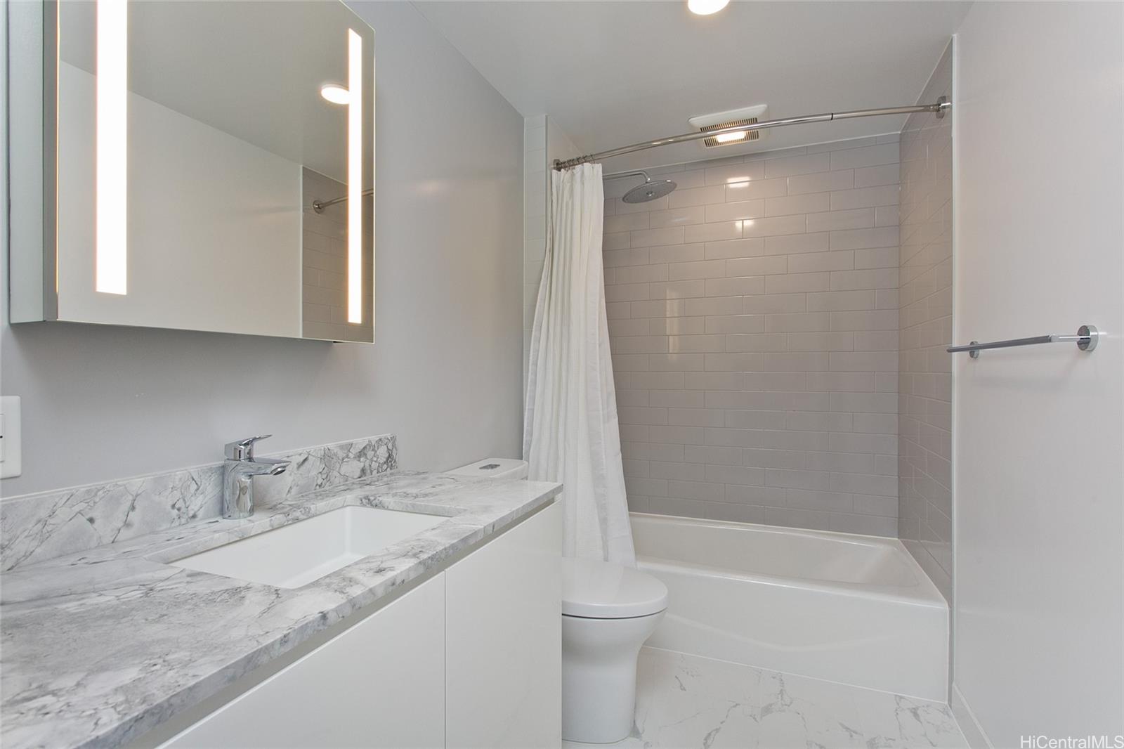 987 Queen Street, Unit 2516 Honolulu, HI 96814 - Photo 8 of 23