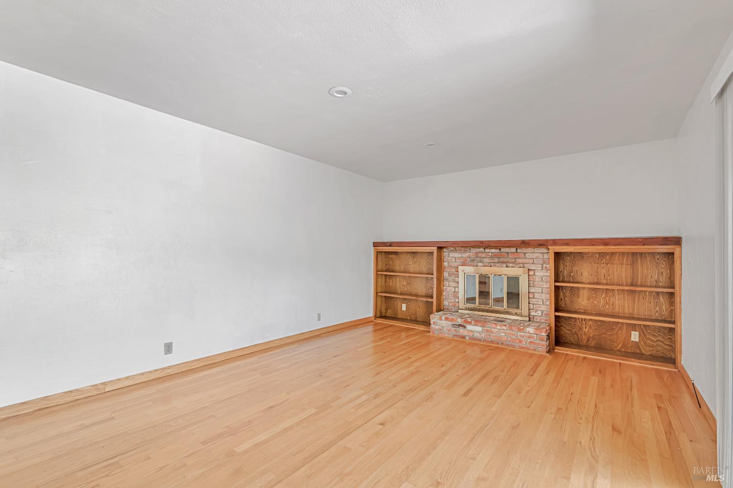 2429 Woodstock Court Santa Rosa, CA 95409 - Photo 11 of 38