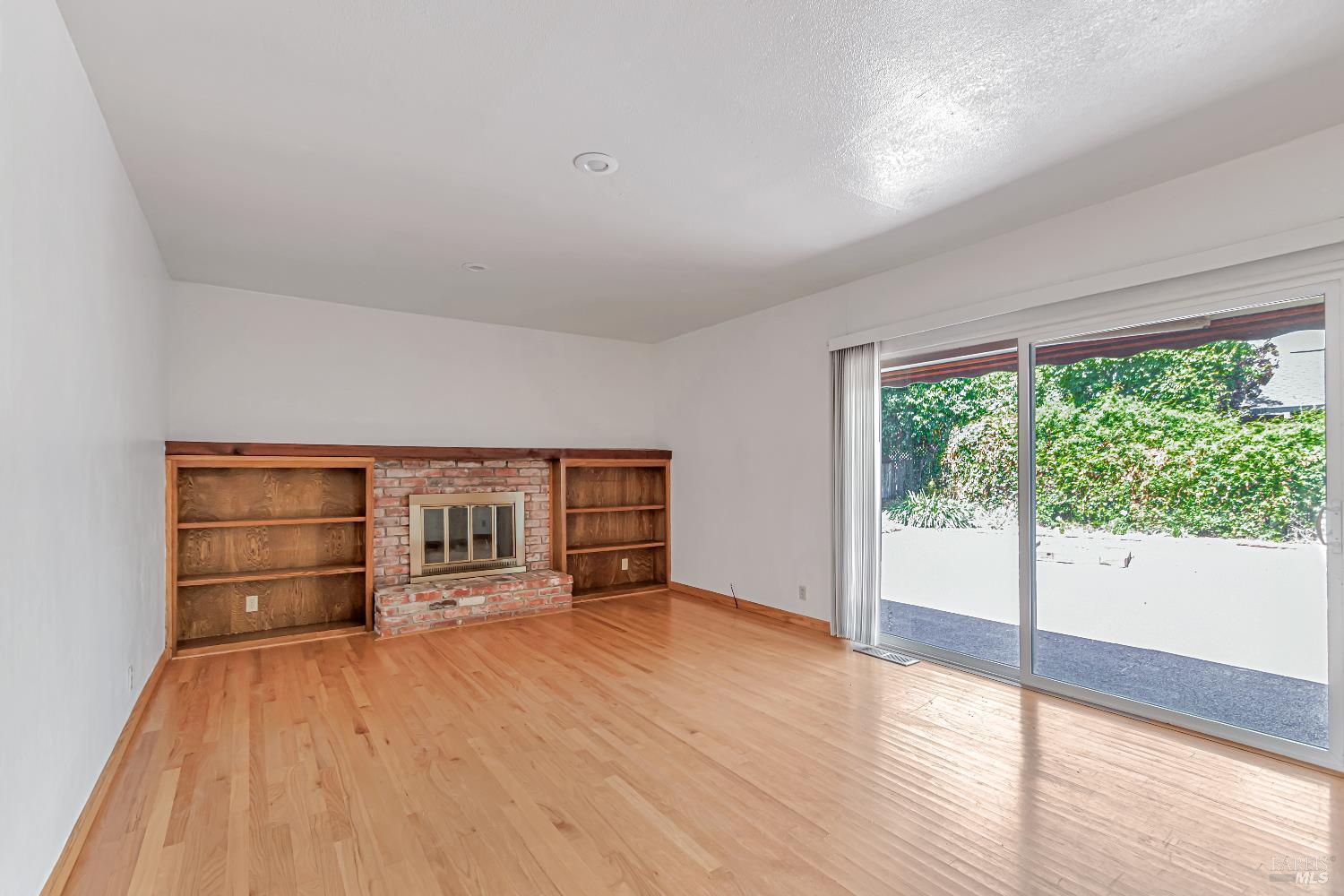 2429 Woodstock Court Santa Rosa, CA 95409 - Photo 14 of 38