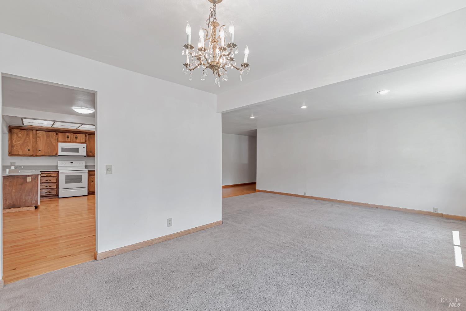 2429 Woodstock Court Santa Rosa, CA 95409 - Photo 19 of 38