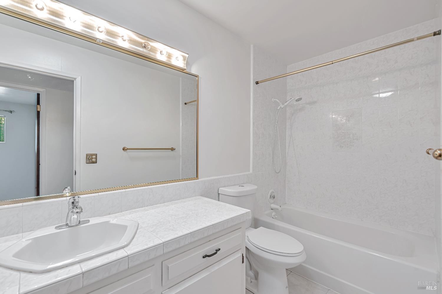 2429 Woodstock Court Santa Rosa, CA 95409 - Photo 33 of 38