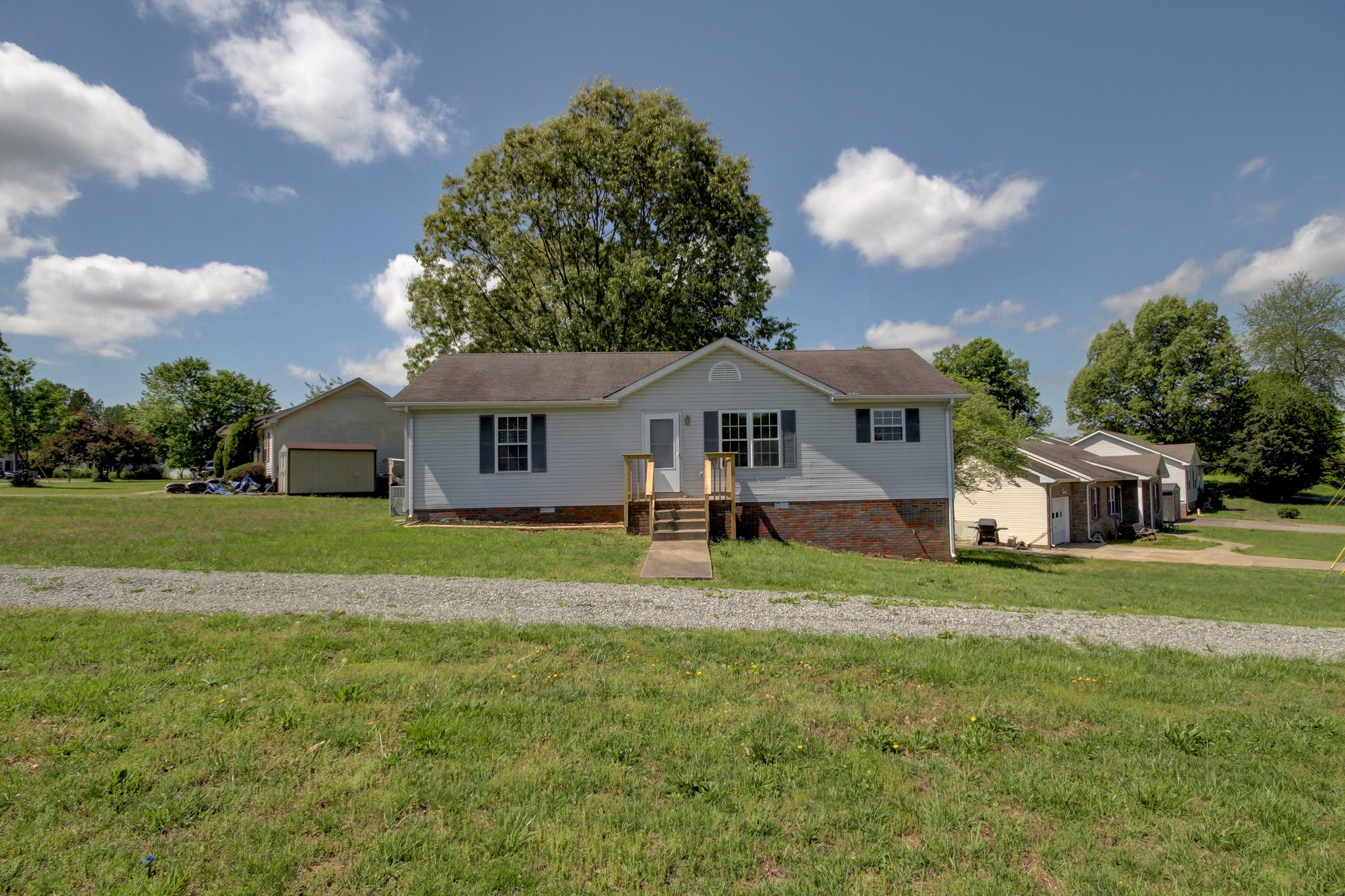435 Carter Road Clarksville, TN 37042 - Photo 1 of 21 Gallery Image 1