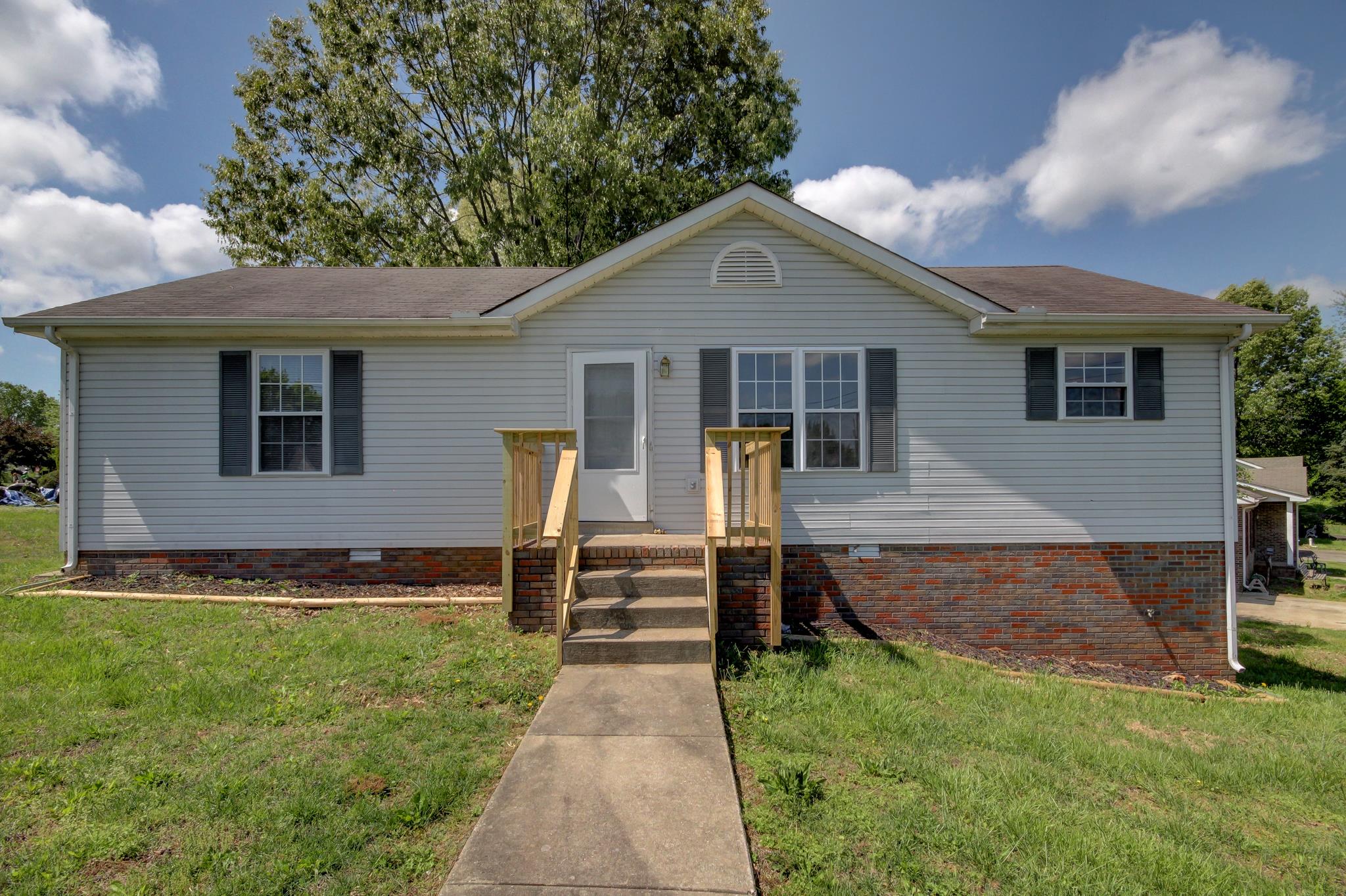 435 Carter Road Clarksville, TN 37042 - Photo 2 of 21 Gallery Image 2