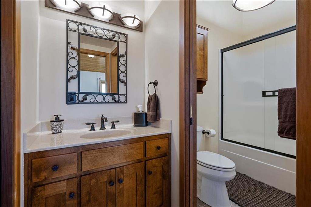 521 North 1450th Road Lawrence, KS 66049 - Photo 64 of 96