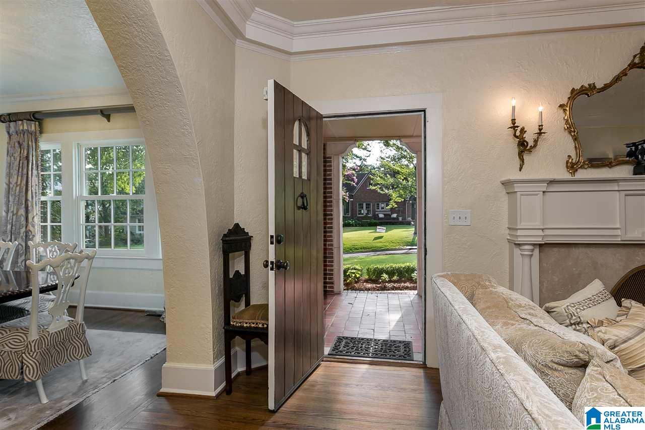 742 Linwood Road Birmingham, AL 35222 - Photo 4 of 48