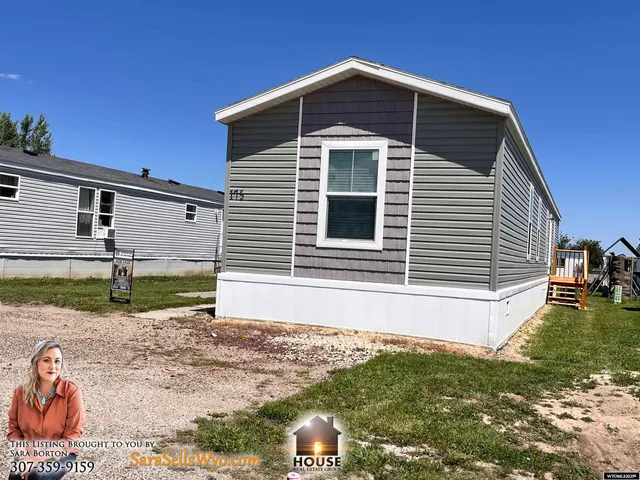 $95,000 | 401 South Russell Avenue, Douglas, WY 82633