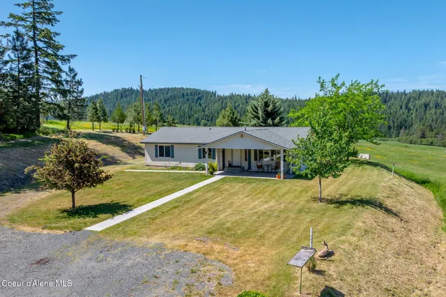 $684,900 | 10207 Sanders Road, Tensed, ID 83870