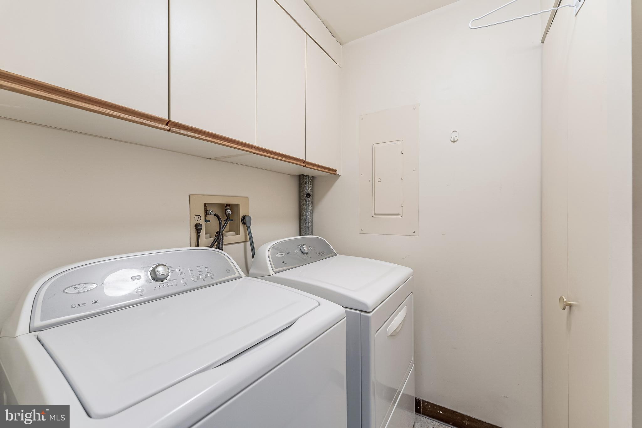 11500 Fairway Drive, Unit 507 Reston, VA 20190 - Photo 29 of 41 a utility room with dryer and washer
