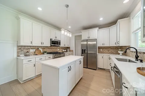 $779,900 | 188 Carolina Crossing Drive, York, SC 29745