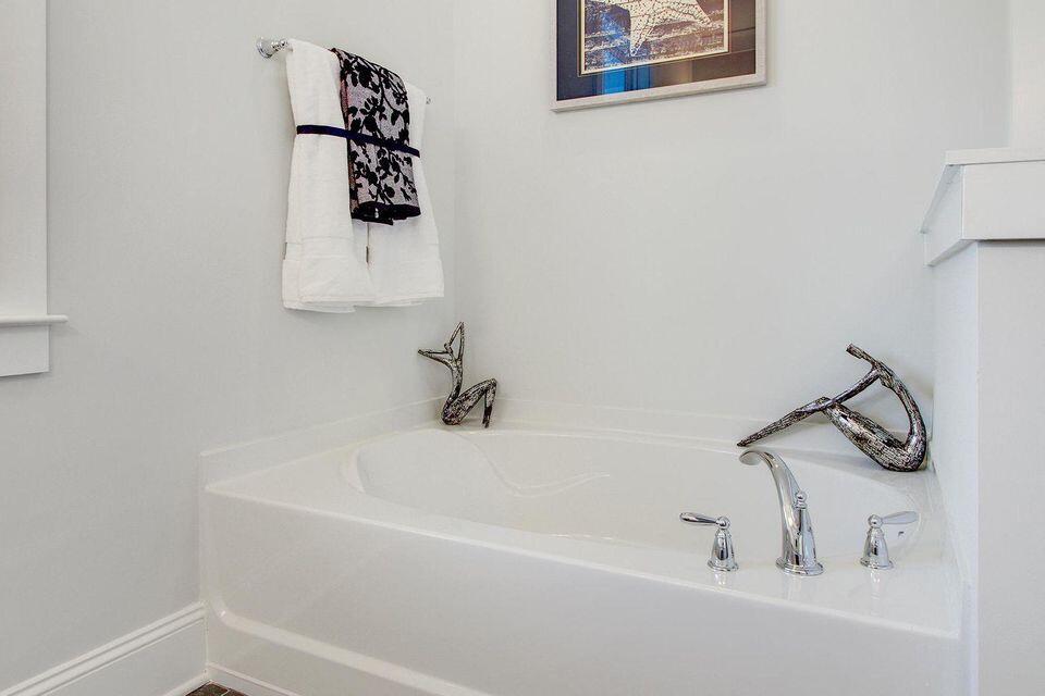 121 Petrell Road Summerville, SC 29483 - Photo 21 of 32 Owner's Bath 3