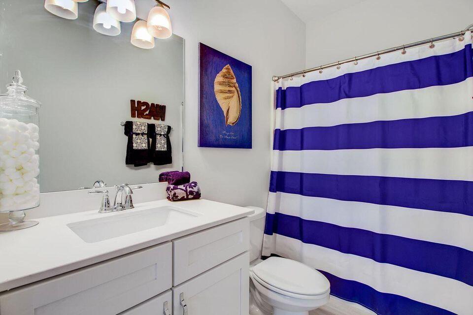 121 Petrell Road Summerville, SC 29483 - Photo 27 of 32 Secondary Bathroom 2