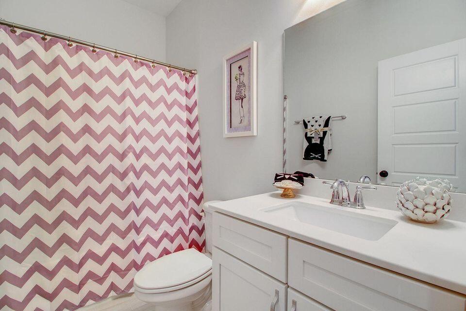 121 Petrell Road Summerville, SC 29483 - Photo 28 of 32 Secondary Bathroom