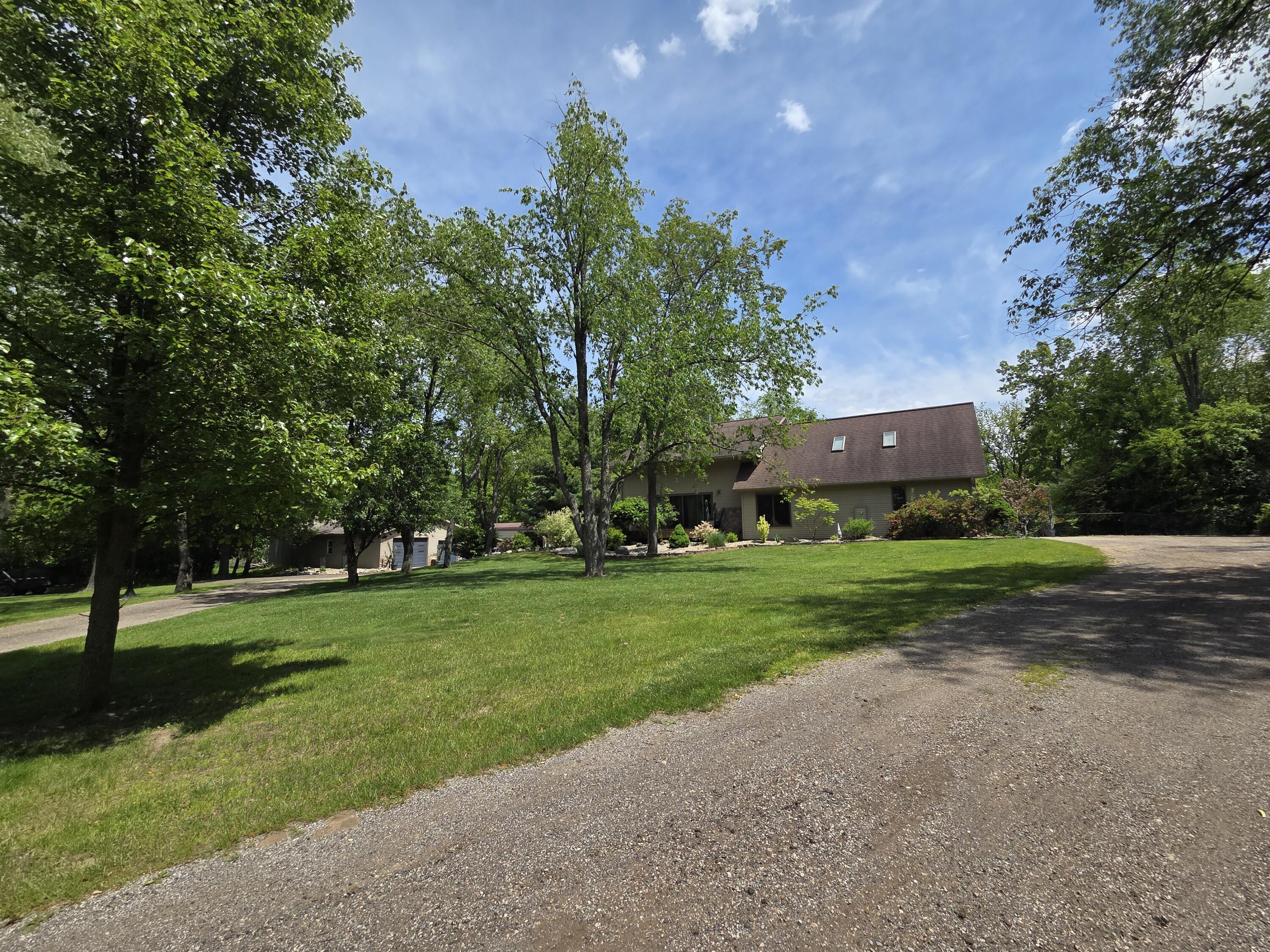 6501 Ackerson Lake Road Jackson, MI 49201 - Photo 3 of 100 20250530_142336