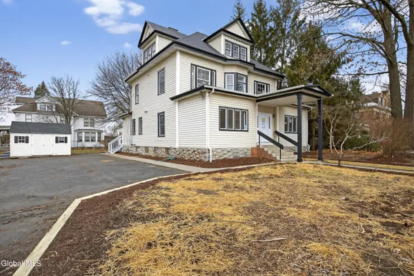 $354,000 | 901 Bedford Road, Schenectady, NY 12308