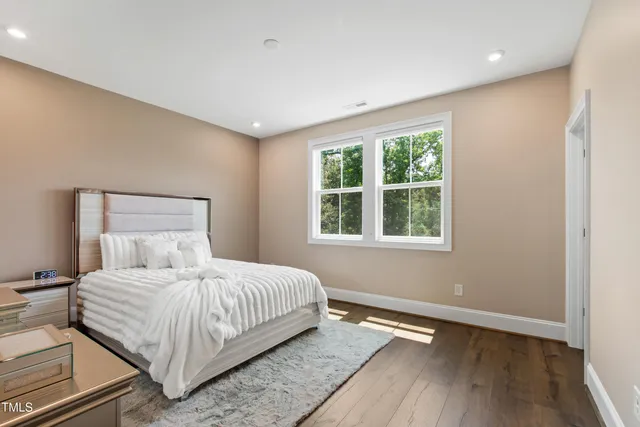 $993,999 | 164 E Spring, Angier, NC 27501