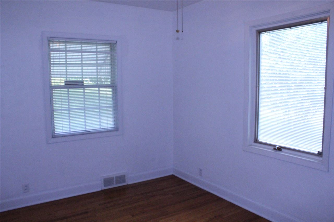 734 South Cody Road Le Claire, IA 52753 - Photo 12 of 19 Gallery Image 12