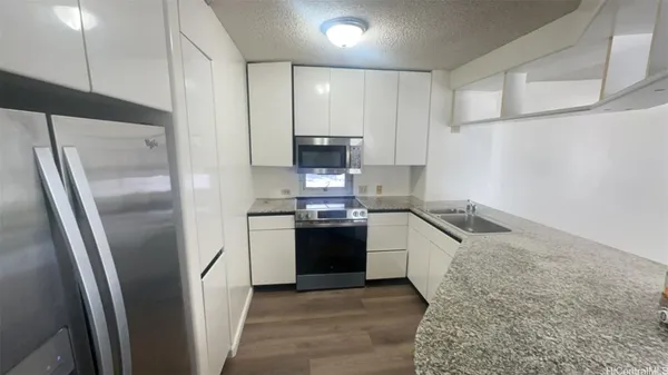 $3,050 | 1212 Nuuanu Avenue, Unit 1501, Honolulu, HI 96817