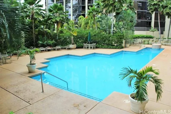 $3,050 | 1212 Nuuanu Avenue, Unit 1501, Honolulu, HI 96817
