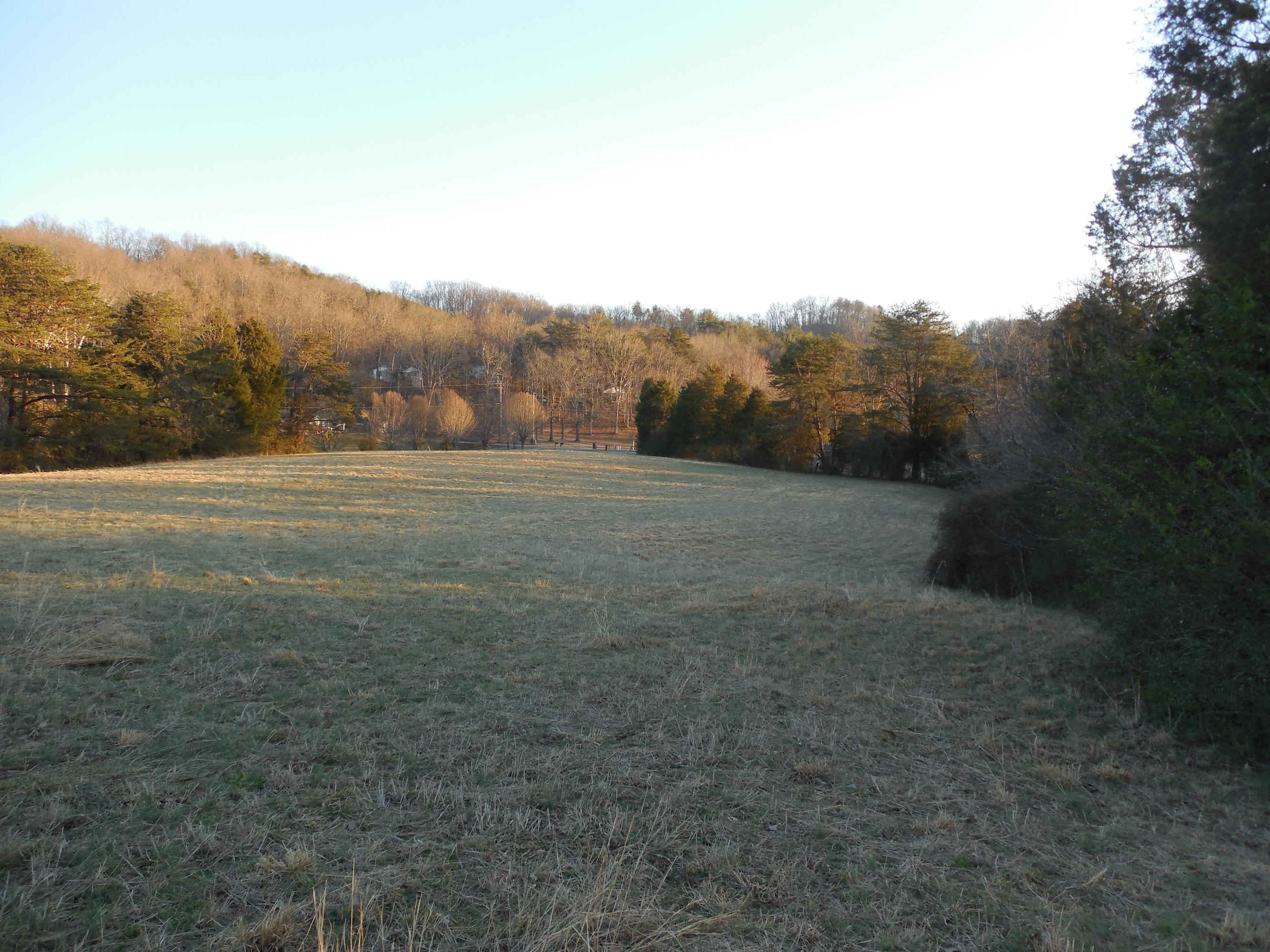 634 Blockhouse Valley Road Clinton, TN 37716 - Photo 1 of 7 115