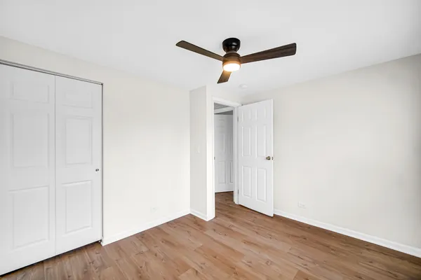 $249,000 | 2022 Duxbury Court, Unit 2022, Streamwood, IL 60107