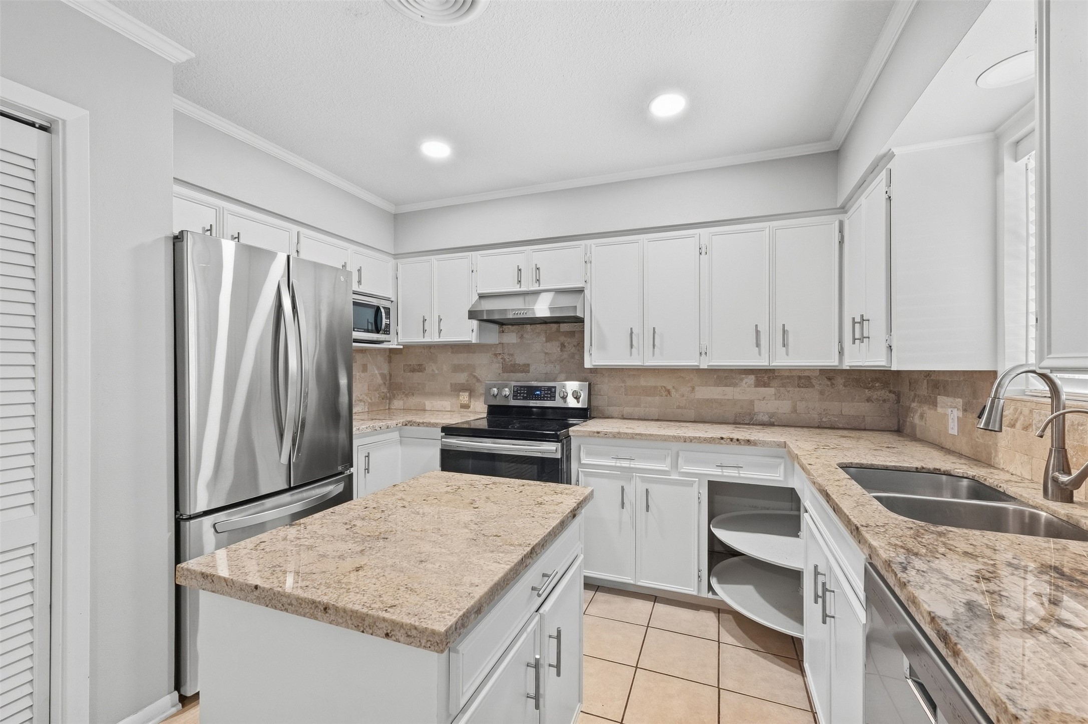 4906 Minonite Road Richmond, TX 77469 - Photo 11 of 47 Gallery Image 11