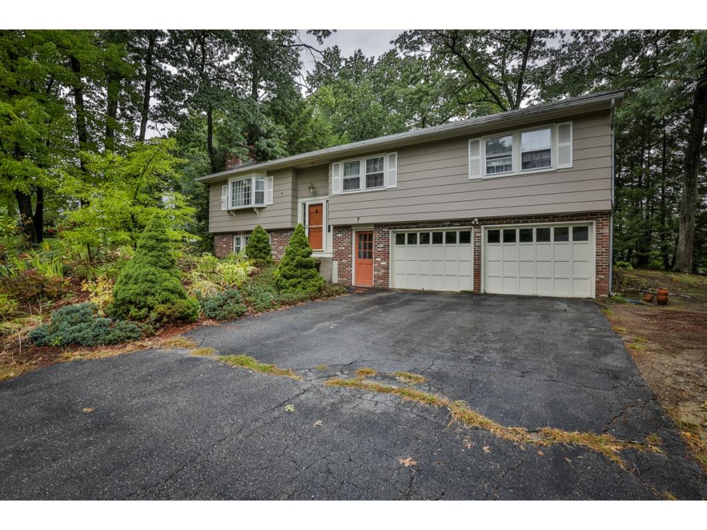 7 Century Road Nashua, NH 03064 - Photo 2 of 15