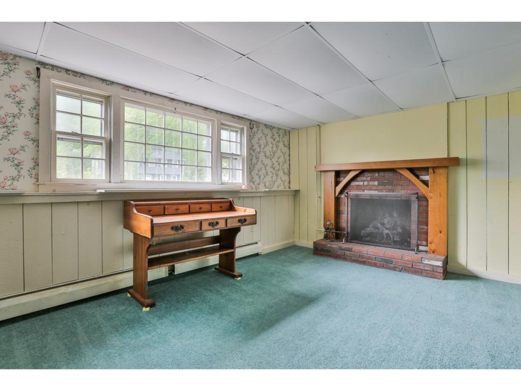 7 Century Road Nashua, NH 03064 - Photo 13 of 15