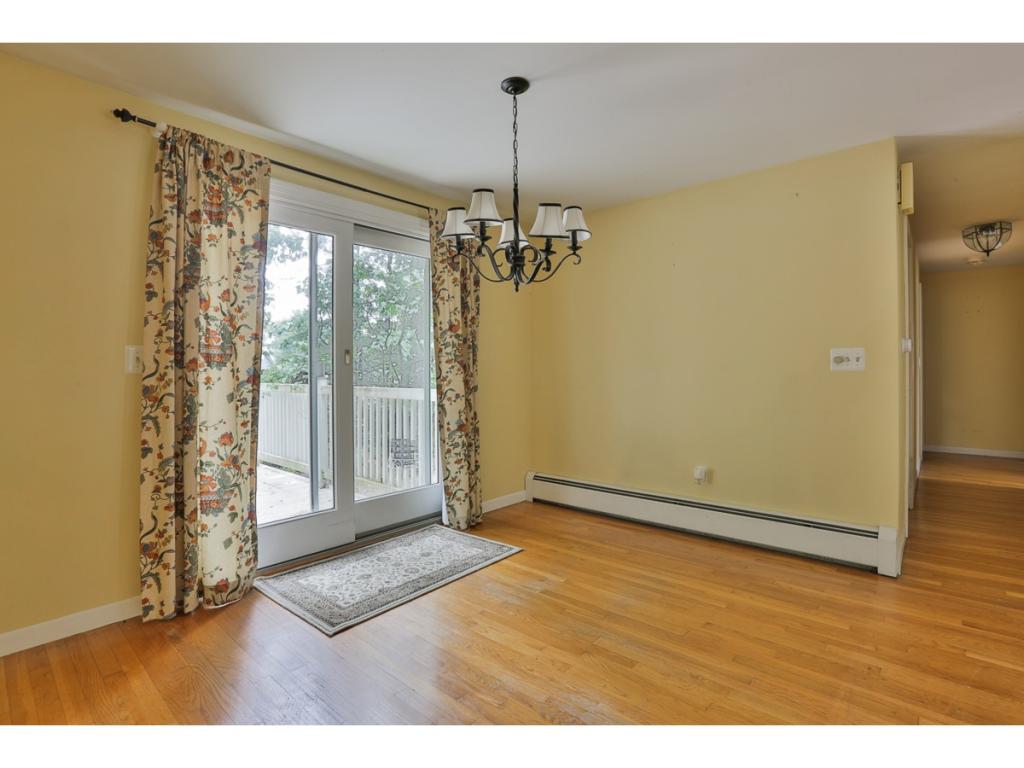 7 Century Road Nashua, NH 03064 - Photo 5 of 15