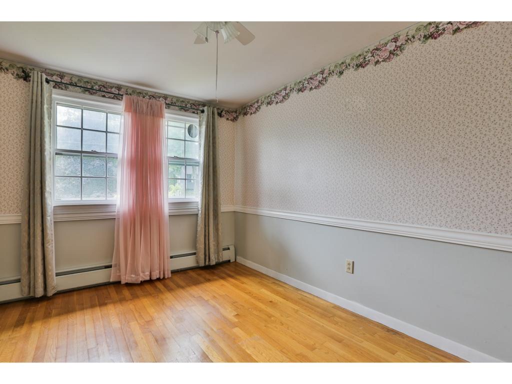 7 Century Road Nashua, NH 03064 - Photo 10 of 15