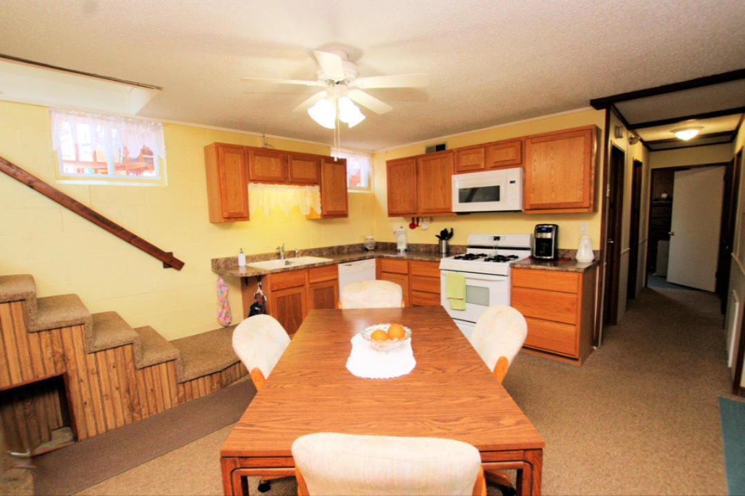 7086 Brickyard Road Holton, MI 49425 - Photo 5 of 12 IMG_6332