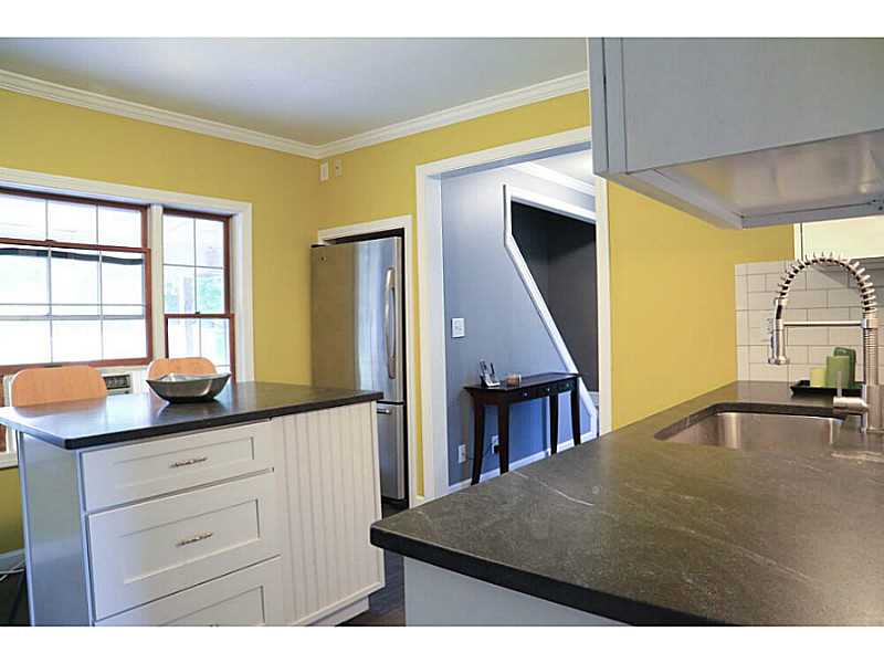 280 Hopkins Hollow Road Coventry, RI 02827 - Photo 4 of 25 Kitchen.
