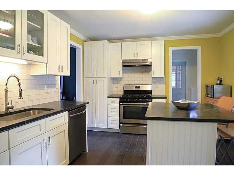 280 Hopkins Hollow Road Coventry, RI 02827 - Photo 5 of 25 Kitchen.