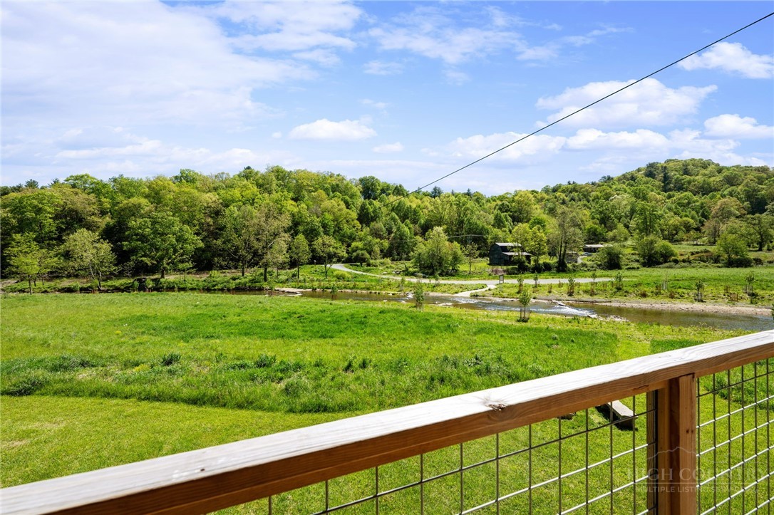 634-636 Watauga River Road Sugar Grove, NC 28679 - Photo 46 of 50 a view of a garden and trees